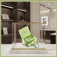Boîte cadeau magnétique pliable sur mesure verte avec couvercle rabattable pour bijoux, montres et lunettes, avec options personnalisées, modèle ECILY-01
