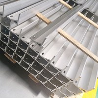 Poutres en aluminium, profil d'extrusion personnalisé avec usinage CNC de précision, services de pliage, découpe et soudage pour usage industriel