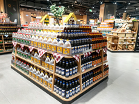 Étagères de présentation et de stockage de boissons pour supermarchés et magasins de détail, rayonnages multi-niveaux personnalisés