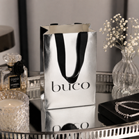 Sac en papier de luxe personnalisé avec logo, imprimé en feuille d'argent métallique, laminé, en papier d'art, avec poignée en ruban gros-grain noir pour cadeaux et achats
