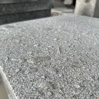 Vente en gros d'usine chinoise de dalles de granit naturel pour l'extérieur, spécialement conçues pour les sols carrés extérieurs