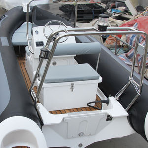 <span class=keywords><strong>Bateau</strong></span> à côtes en hypalon blanc de 4.8m 480 A avec plancher en teck et remorque Bateaux à rames - Product Image 4