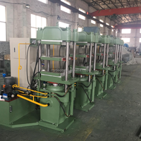 Ligne de production de bandes transporteuses en caoutchouc vulcanisé à boîte de vitesses numérique entièrement automatique haute capacité, compatible IoT, pour mines/port