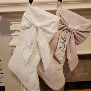 Stoking Natal Beludru dengan Hiasan Pita yang Sangat Lucu dan Menggemaskan untuk Dekorasi Perapian Dalam Ruangan dan Pesta di Rumah - Product Image 1