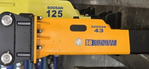 Moteur et moteur hydraulique de type boîte SOOSAN SB43 pour excavatrices de 6 à 9 tonnes, garantie 1 an, emballage en caisse en bois, burin de 75 mm - Product Image 6