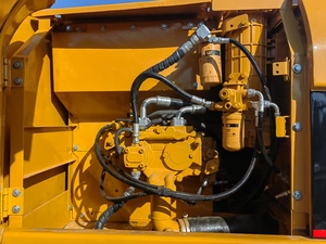 Excavatrice sur chenilles 320CL d'occasion, modèle 2008, poids opérationnel de 20 tonnes, moteur Perkins, capacité de la benne de 1,1 m³, engin complet inclus. - Product Image 6