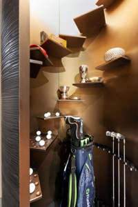 Rangement rond de luxe pour équipement de golf avec étagères en métal élégantes Armoire de rangement moderne pour équipement de golf - Product Image 4