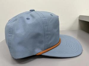 Gorra de Béisbol Snapback Deportiva de Viaje al Aire Libre de Nailon Sin Estructura de 5 Paneles con Logotipo Bordado en 3D Personalizado al por Mayor - Product Image 3