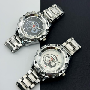 Orologio Digitale a Tre Quadranti 2026, Orologio al Quarzo da Uomo Stile Europeo con Cinturino in Lega - Product Image 5