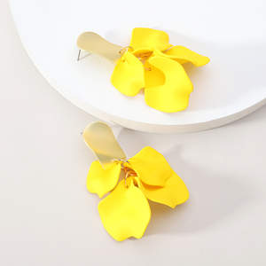 14 couleurs 2025 boucle d'oreille bijoux de mode Design de luxe acrylique pétale fleur grandes boucles d'oreilles tendance fée feuilles boucles d'oreilles en or - Product Image 5