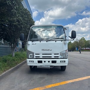 รถบรรทุกน้ำมันดีเซล ISUZU ขนาดเล็ก 5000 ลิตร พร้อมปั๊มสำหรับสถานีบริการน้ำมันและการเติมน้ำมันในกลุ่มรถบรรทุก - Product Image 4