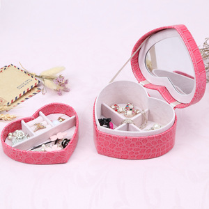 <strong>Heart</strong> <strong>Shape</strong> <strong>Jewelry</strong> <strong>Box</strong> Crocodile Pattern PU Leather Jewellery Storage Organizer - Product Image 1
