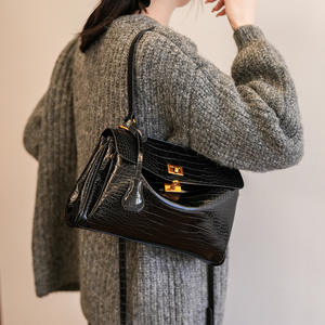 Bolso de Mano de Cuero PU con Logotipo Personalizado 2025, Bolso Bandolera de un Solo Hombro para Mujer, Bolso Tote de Gran Capacidad para Damas de Lujo - Product Image 4