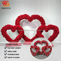Arche de fleurs en forme de cœur en rose artificielle rouge personnalisée en usine, décoration en gros pour les événements