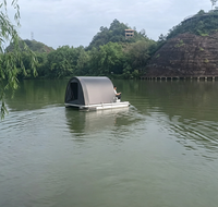Nouvelle conception de bateau flottant gonflable imperméable avec tente amovible, propulsion électrique, maison flottante de loisirs pour la pêche en rivière et en lac