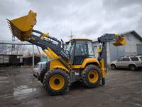 Backhoe Loader Berkinerja Tinggi XC8-S3570 Multifungsi Kompak untuk Pembersihan Lahan Pertanian dan Jalan Kota