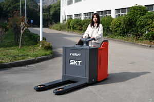 Montacargas Semi-Eléctrico de Alta Capacidad CBD20-490 de 2000 kg con Mástil Triple de 4.9 m de Altura - Product Image 5