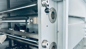 Máquina Automática de Troquelado y Estampado en Caliente para Cajas de Teléfono, 600 mm, 7000s/h, Alta Velocidad, LK-60MT, Máquina de Prensado para Fabricación de Cajas de Papel - Product Image 4