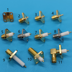 Conector SMA de brida cuadrada de cuatro orificios con pasador redondo o plano para montaje en PCB - Product Image 3