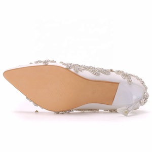 Vendita calda principessa festa di nozze tacchi alti cristalli bianchi 10CM alti <span class=keywords><strong>scarpe</strong></span> da sposa - Product Image 4