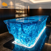Comptoir de bar en pierre translucide bleue moderne de luxe Cotrustone, comptoir de réception personnalisé rétroéclairé par LED pour hôtel, restaurant, cuisine