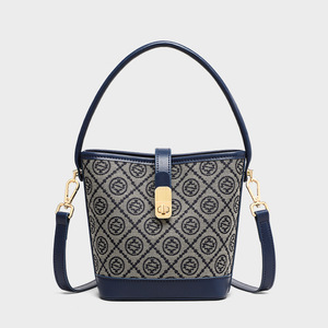 2025 New Style <b>Women's</b> Bag Shoulder Carry Classic Floral Pattern Bag with <b>Large</b> Capacity <b>for</b> Commuting and Crossbody Use - Product Image 4