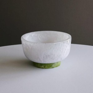 Wholesale Supply Durable Glossy Finish Modern Decorative Resin Serving Bowl <b>for</b> Home Dining and Hospitality <b>for</b> <b>Sale</b> - Product Image 3