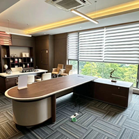 Bureau de Direction Professionnel avec Plateau Large, Panneau de Confidentialité Avant et Solutions de Mobilier de Bureau Sur Mesure