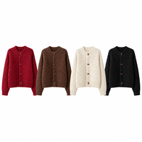 Nouveau style automne décontracté, pull tricoté à manches longues avec motif à boutons, cardigan ample en maille standard pour femme