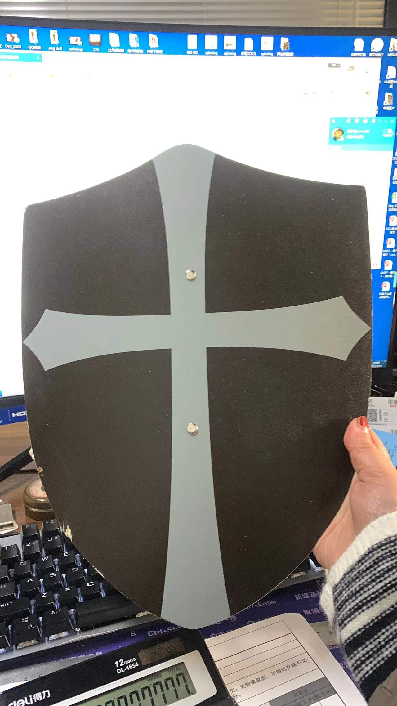 Motif croix marron