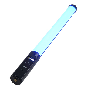 Varita <span class=keywords><strong>de</strong></span> luz LED <span class=keywords><strong>de</strong></span> mano RGB Palo <span class=keywords><strong>de</strong></span> luz <span class=keywords><strong>de</strong></span> video LED RGB <span class=keywords><strong>de</strong></span> mano portátil con batería recargable incorporada - Product Image 5