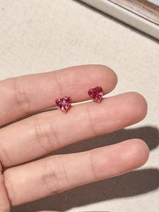 ต่างหูเงินแท้ 925 ยี่ห้อ UM Jewelry รุ่น Sunset Love ประดับพลอยสีปาปาลาชาเพาะเลี้ยงในห้องปฏิบัติการ เหมาะสำหรับงานปาร์ตี้ วันครบรอบ หรือเป็นของขวัญในชีวิตประจำวัน - Product Image 6