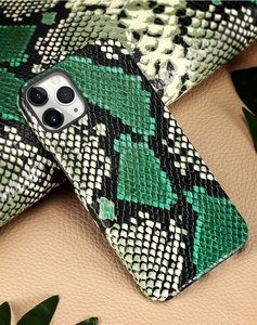 Funda de teléfono de piel de serpiente auténtica colorida con logotipo personalizado de lujo para <span class=keywords><strong>Iphone</strong></span>, fundas 13Pro 14Promax 12 13 14 15 16 <span class=keywords><strong>Pro</strong></span> <span class=keywords><strong>Max</strong></span> - Product Image 2
