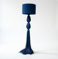 Lampe sur pied tressée à la main avec pompon, design Japandi rouge, LED E27, hauteur réglable, lampe sur pied originale pour la maison