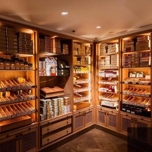 Humidor Climatizado Personalizado para Cigarros, Gabinete para Cigarros con Control <span class=keywords><strong>de</strong></span> Humedad, Proyecto OEM para Salón <span class=keywords><strong>de</strong></span> Cigarros Comercial, Almacenamiento <span class=keywords><strong>de</strong></span> Cigarros <span class=keywords><strong>de</strong></span> <span class=keywords><strong>Madera</strong></span> <span class=keywords><strong>de</strong></span> <span class=keywords><strong>Cedro</strong></span> - Product Image 1
