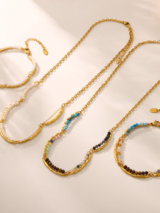 Elegante Set di <span class=keywords><strong>Collana</strong></span> e Bracciale Fatto a Mano in Acciaio Inossidabile <span class=keywords><strong>con</strong></span> Perle e <span class=keywords><strong>Pietre</strong></span> Naturali per Uso Quotidiano Femminile - Product Image 4