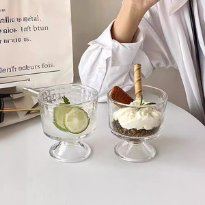デザートアイスクリームフルーツとクリスマスの休日パーティーにぴったりのメガネかわいい足ガラスデザートボウル - Product Image 2