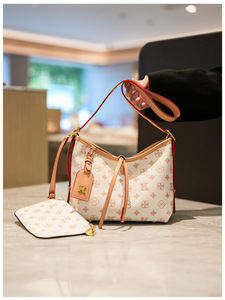 Sac à main pour femme en cuir véritable vintage, sur mesure, imperméable, de qualité supérieure. - Product Image 3