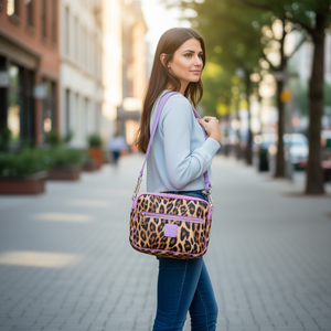Bolso Bandolera Fana Fine para Mujer, Estampado Animal, Cuero Genuino, Cierre con Protección RFID, Correa Única, Color Violeta Claro, para Todas las Temporadas - Product Image 2