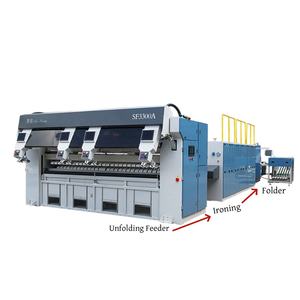 Équipement de blanchisserie commercial : Alimentateur automatique de <span class=keywords><strong>linge</strong></span> <span class=keywords><strong>à</strong></span> quatre positions, Étendeur automatique de draps et tissus - Product Image 1