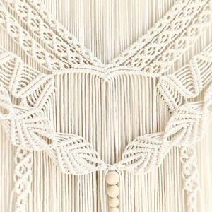 Tapiz de Macramé Grande Tejido a Mano con Cuentas de Madera de Hojas, Diseño Personalizado de Lujo, Nuevo - Product Image 2