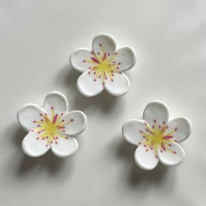 Nueva Figura Decorativa de Resina con Diseño de Flor de Ángel y Cereza, para Decorar Fundas de Teléfono y Accesorios para el Cabello - Product Image 3