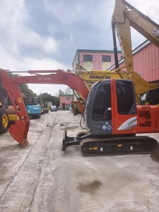 รถขุดขนาดเล็กฮิตาชิ ZX60 ระบบควบคุมความแม่นยำสูง เครื่องยนต์ดีเซล Isuzu 4JG1 พร้อมเกียร์บ็อกซ์ ได้รับการรับรองมาตรฐาน CE/EPA สำหรับงานในเขตเมือง ปี 2023 - Product Image 1