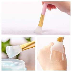 Lot de 4 pinceaux applicateurs en silicone souples et sans poils pour masques hydratants et artistiques – Remise en gros - Product Image 2