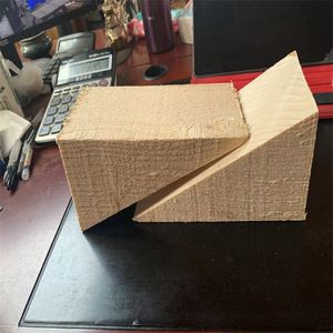 Cuña Triangular de Madera de Pino 10x10x15mm para Refuerzo de Carga en Contenedores de Exportación con Función de Fijación - Product Image 2