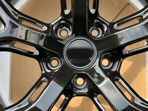 Llantas forjadas YQ 5X115 5X120 5X108 Negro brillante 6061-T6 color y tamaño personalizados de fábrica Rueda de coche de pasajeros - Product Image 5