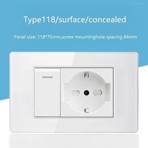 Prise murale double USB type C en verre trempé, norme allemande, avec interrupteur et trois prises de courant - Product Image 3