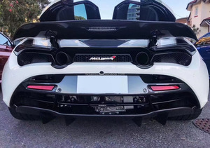 ชุดแต่งสปอยเลอร์ฝากระโปรงท้ายคาร์บอนไฟเบอร์ทรง V สำหรับ McLaren 720S รุ่นพิเศษ พร้อมปีกหลังแบบใหม่ - Product Image 4
