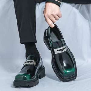 Chaussures en cuir de conception de niche pour hommes, chaussures formelles brillantes décontractées à la mode en cuir verni à un pied - Product Image 2
