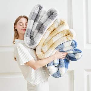 Couverture double face Sherpa réversible ultra douce Cozy Bliss, couverture à carreaux Buffalo couverture moelleuse épaisse et chaude en peluche floue - Product Image 5